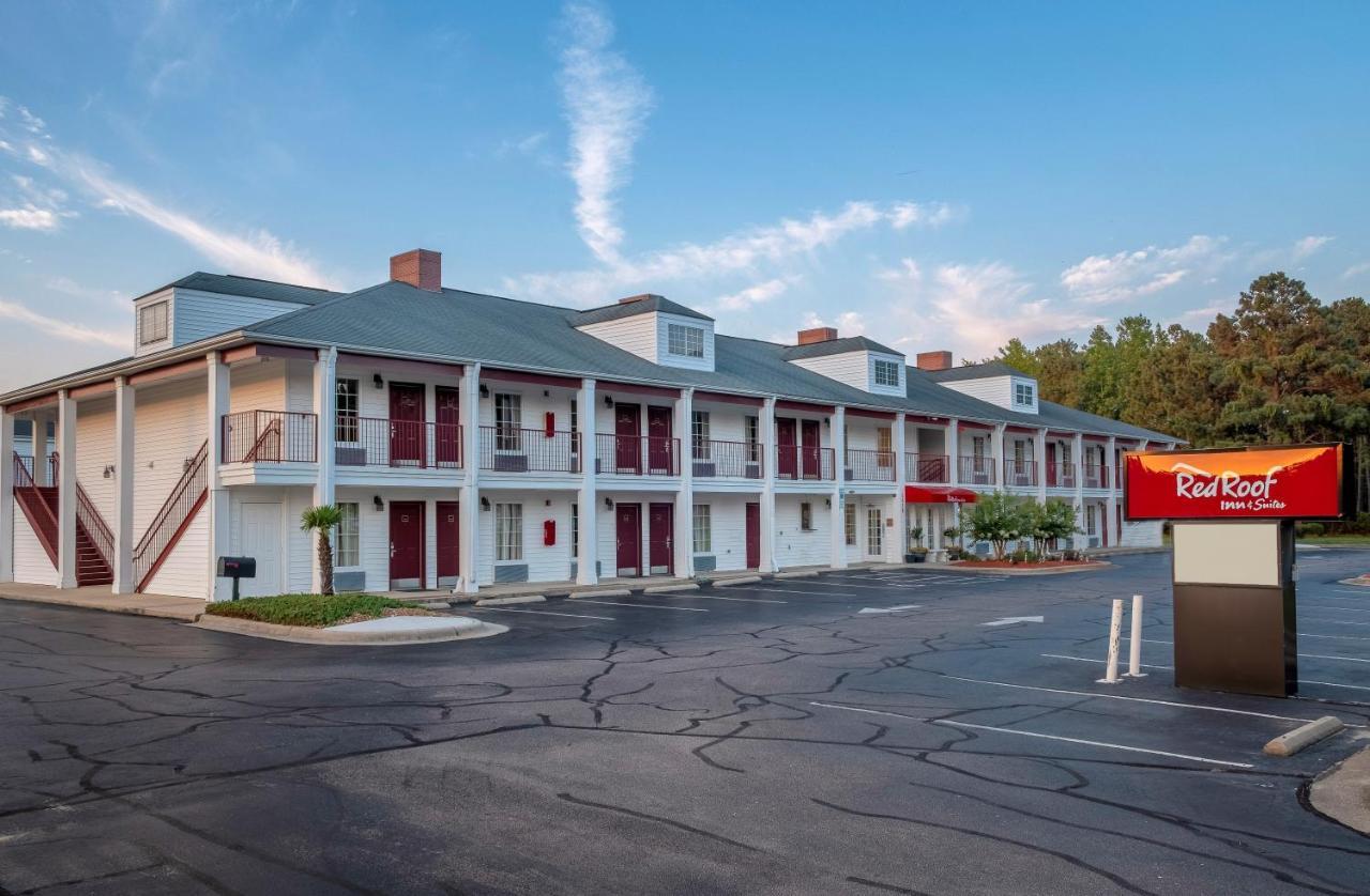 Red Roof Inn & Suites ווילסון מראה חיצוני תמונה