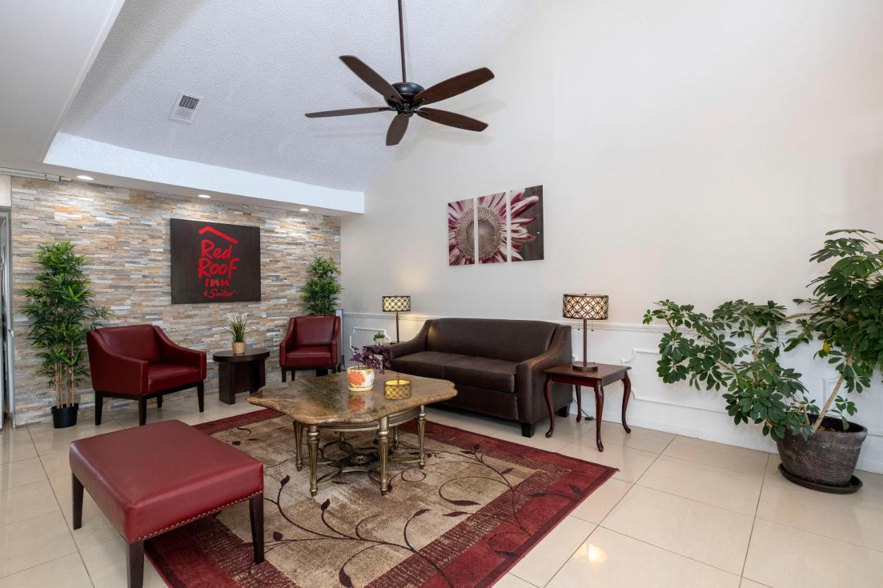 Red Roof Inn & Suites ווילסון מראה חיצוני תמונה