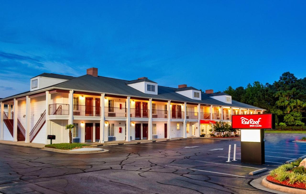 Red Roof Inn & Suites ווילסון מראה חיצוני תמונה