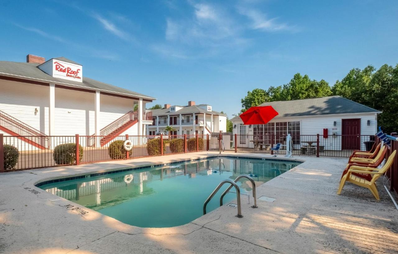 Red Roof Inn & Suites ווילסון מראה חיצוני תמונה