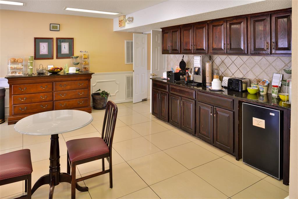 Red Roof Inn & Suites ווילסון מסעדה תמונה